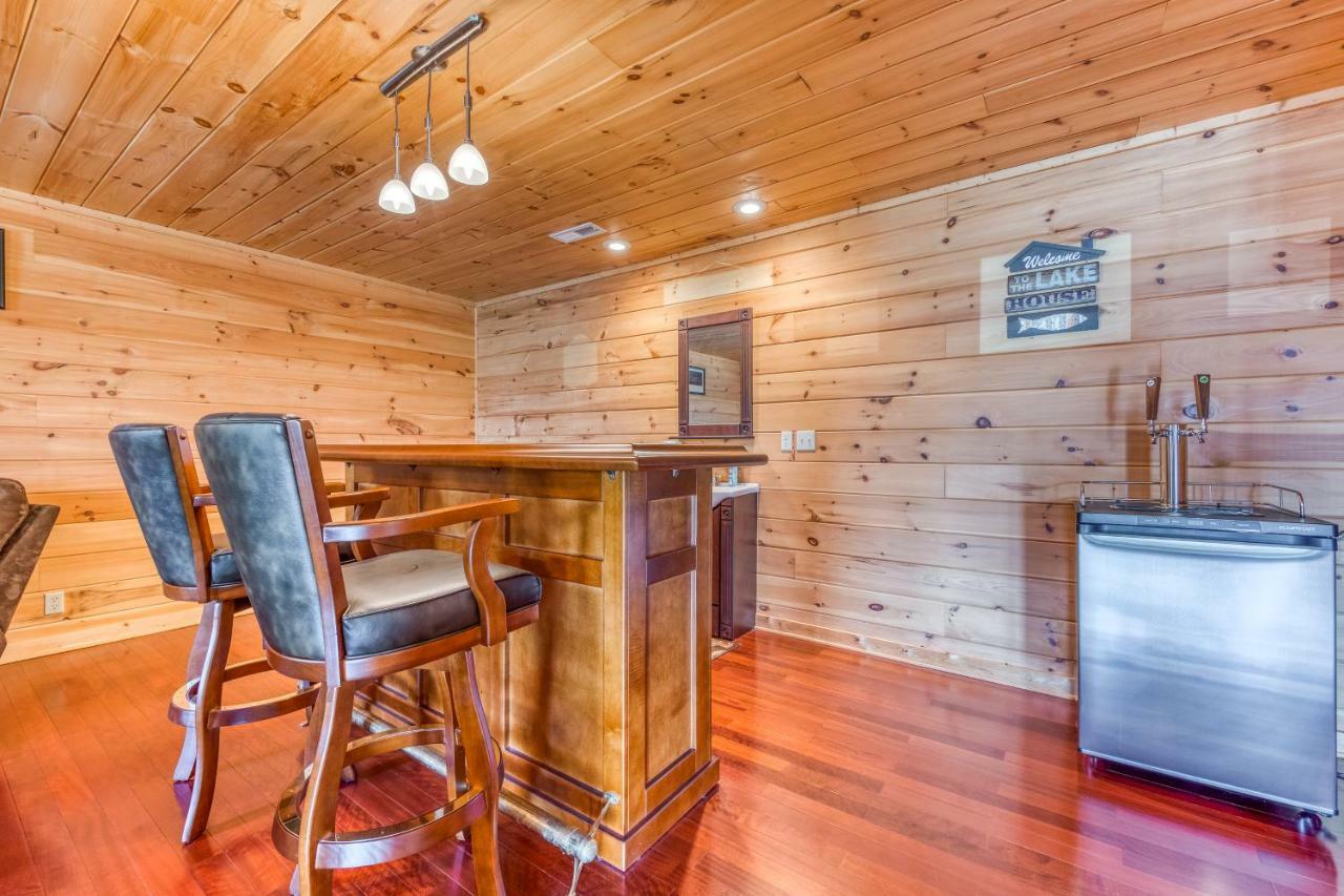 Majestic Lakefront Lodge Sevierville Exterior foto