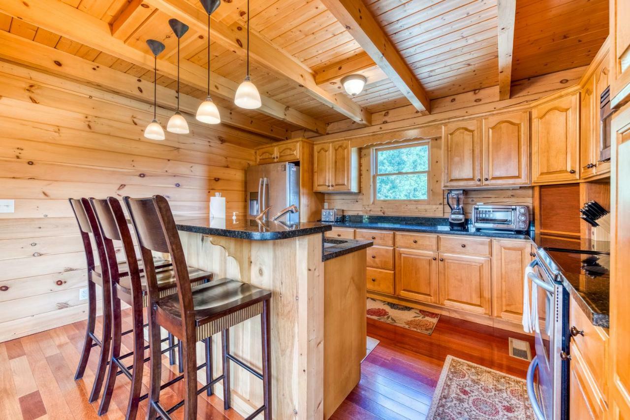 Majestic Lakefront Lodge Sevierville Exterior foto